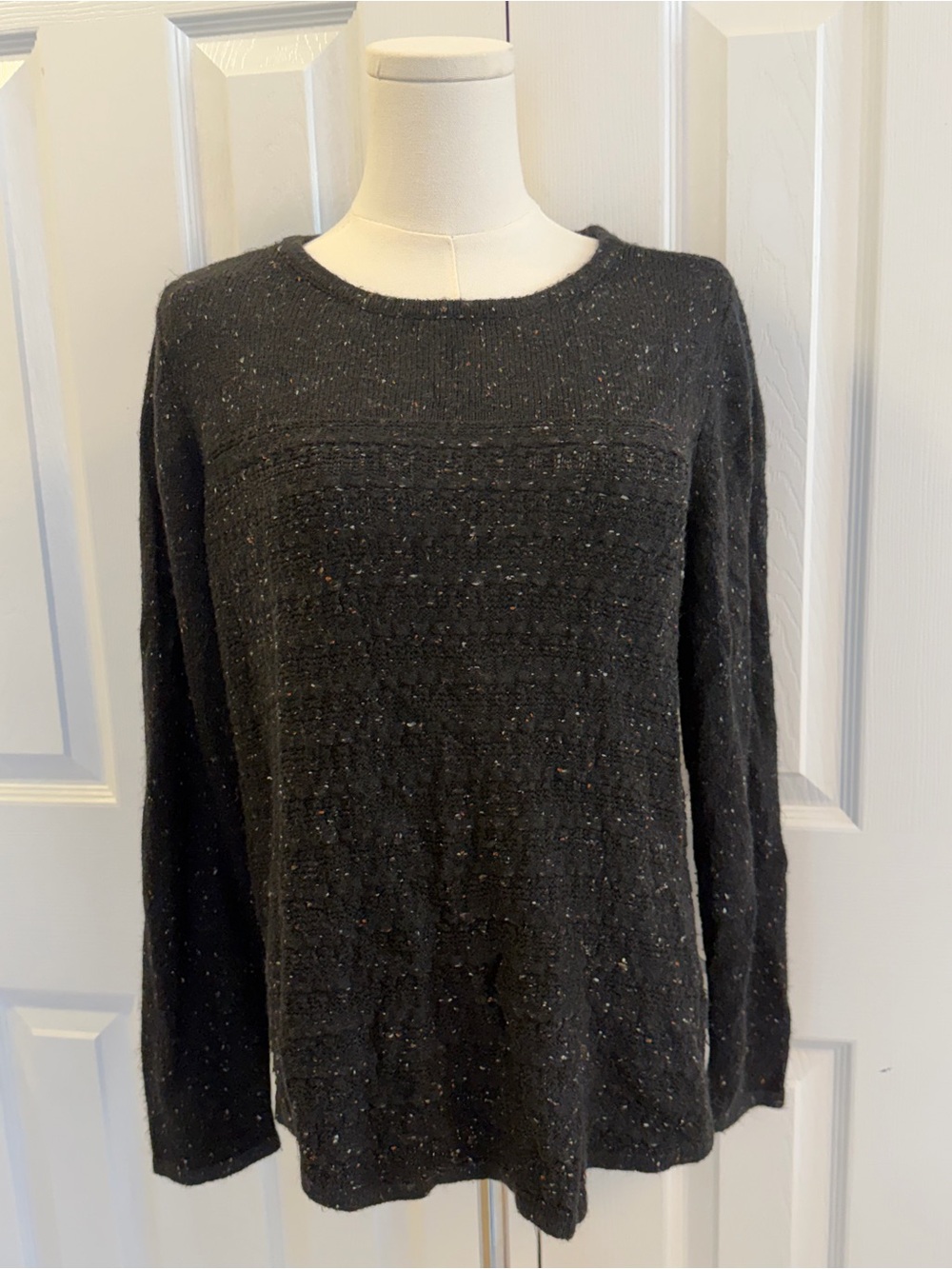 Croft & Barrow Black Speckled Textured Knit Sweater Women’s M